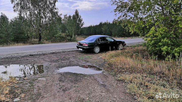 Заднее стекло на Nissan Maxima A32 Установка 1ч