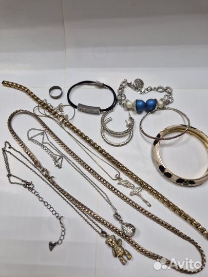 Лот бижутерии