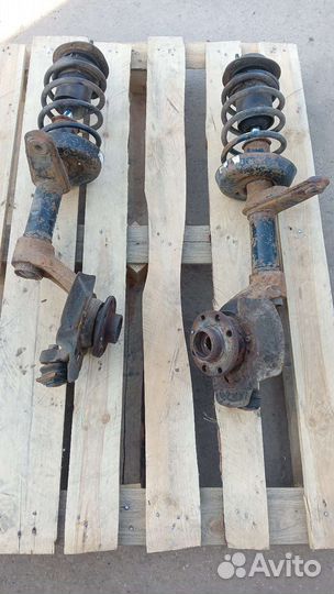 Стойки передние nexia