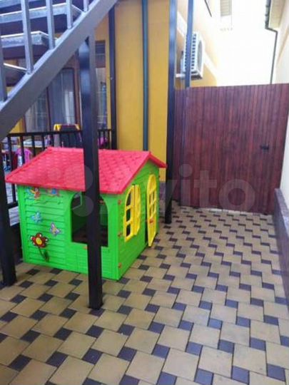 Комната 18 м² в 4-к., 2/2 эт.