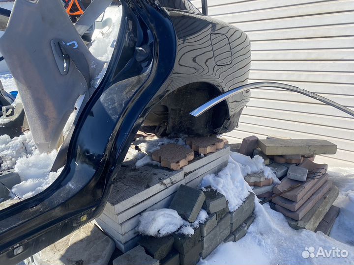 Заднее левое крыло mazda millenia