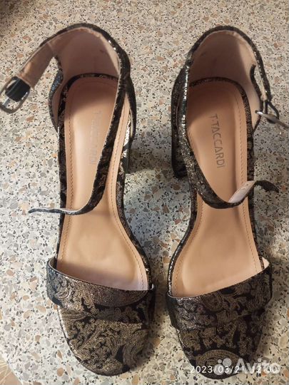 Босоножки женские 37 размер