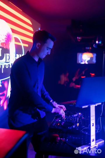 Звукорежиссер диджей