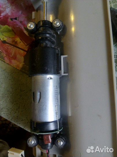 Запчасти от робота пылесоса Xrobot strider итд