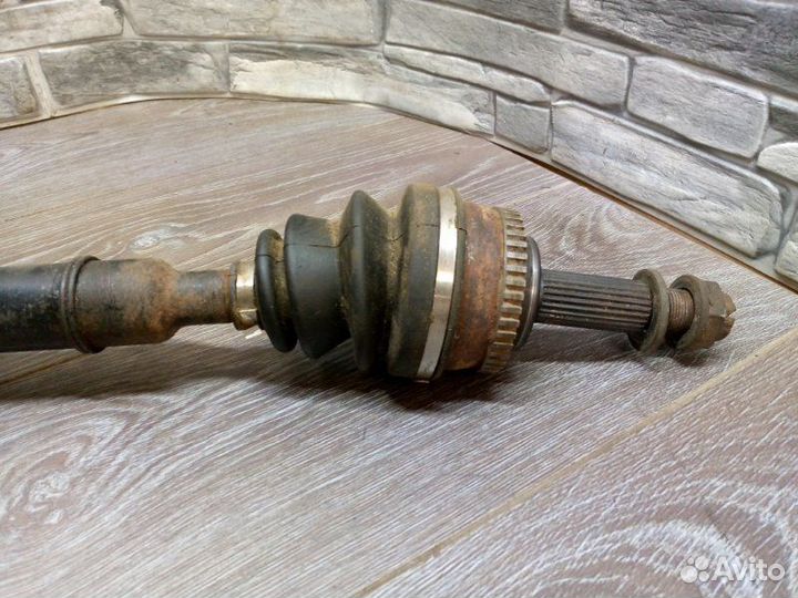 Привод передний правый Nissan Sunny FB14 GA15DE