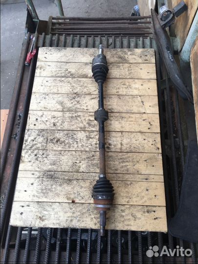 Привод правый Toyota Avensis Тойота Авенсис