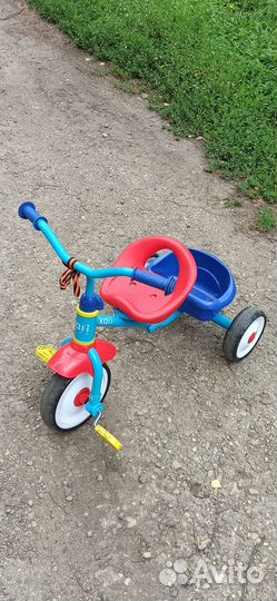 Трехколесный велосипед