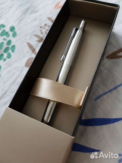 Ручка parker новая в коробочке