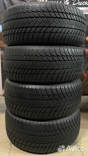 Bridgestone Blizzak LM-001 285/45 R21 113V