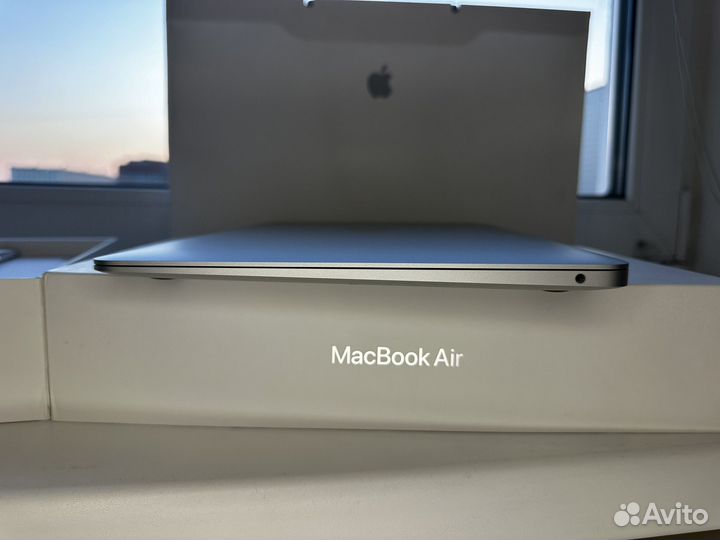 MacBook Air 13 2020 М1/8Gb/256SSD/30ц/Новьё