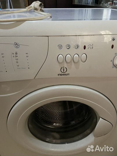 Стиральная машинка indesit на запчасти