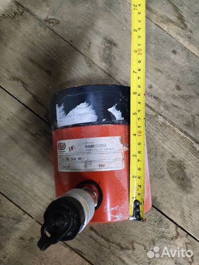 Домкрат гидравлический