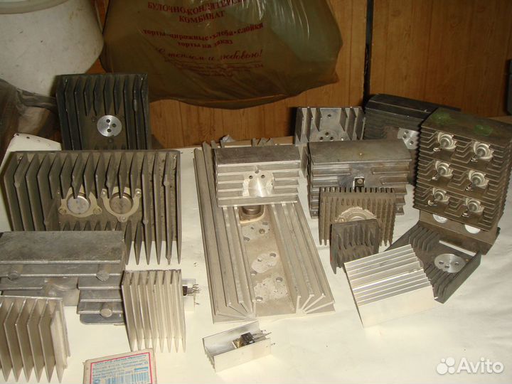 Радиаторы б/у для электрокомпонентов