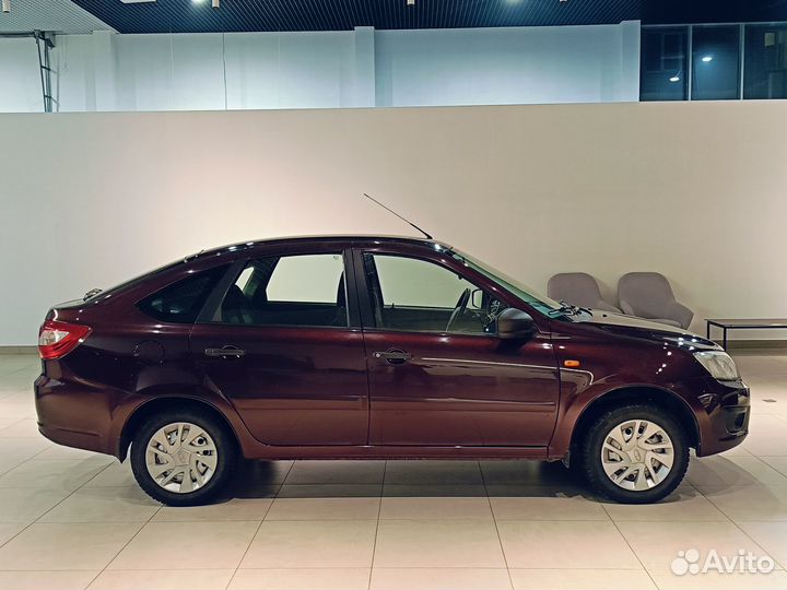 LADA Granta 1.6 МТ, 2015, 111 000 км