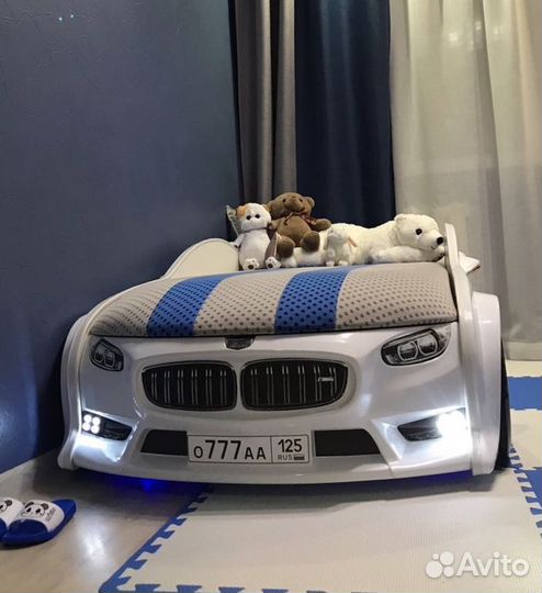Кровать-машина BMW