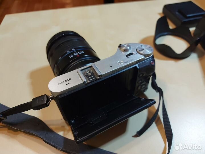 Фотоаппарат Samsung NX300, вспышка и доп.аккумулят