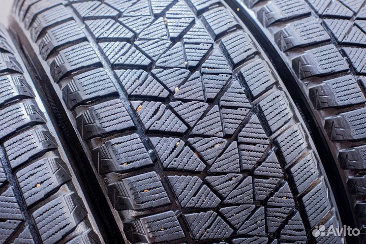 Bridgestone Blizzak DM-V2 225/55 R18 98T