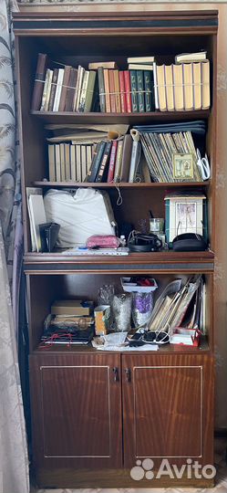 Книжный шкаф сервант