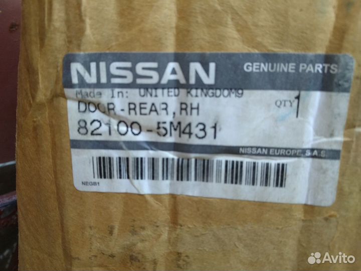 Задняя правая дверь almera n16 HB