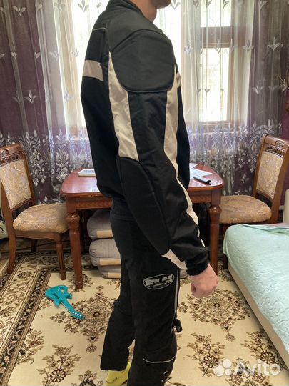 Мотоциклетный костюм