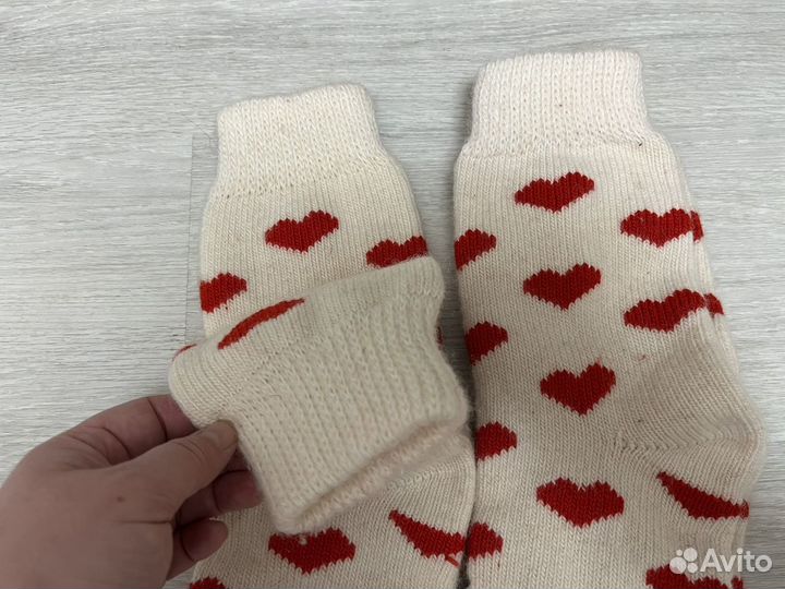Носки теплые (новые) с сердечками