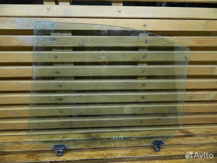 Стекло двери задней правой Hyundai Elantra XD 2002