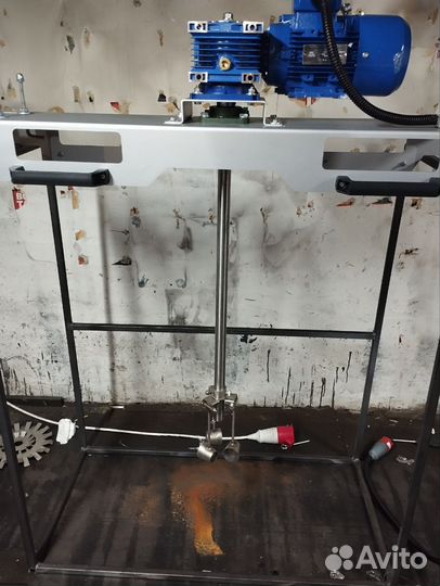 Мешалка для бытовой и авто химии 1.1 кВт 1 ур. конусного импеллера