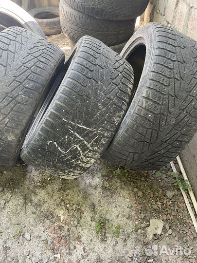 Rotalla S220 295/40 R21