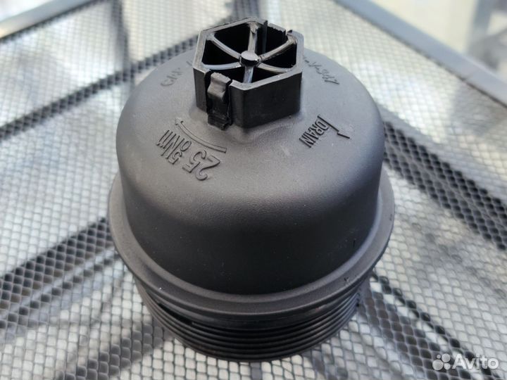 Новая крышка масляного фильтра Peugeot Citroen