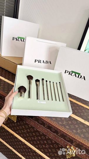 Кисти для макияжа Prada