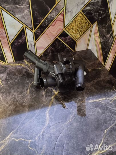 Термостат Mercedes GLA 180 GLA 200 оригинал