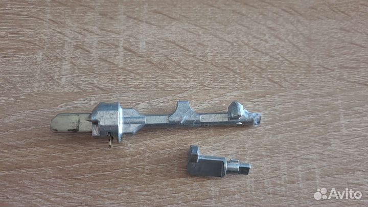 Шток замка Прадо 120