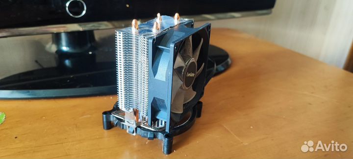 Башенный кулер для процессора с подсветкой