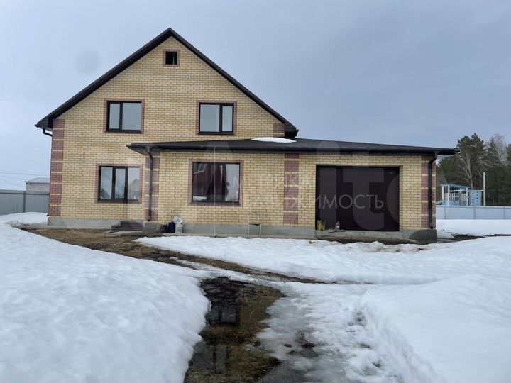 Дом 207 м² на участке 10 сот.