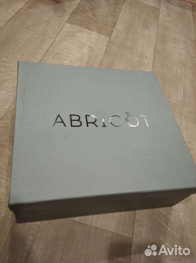 Кроссовки Abricot