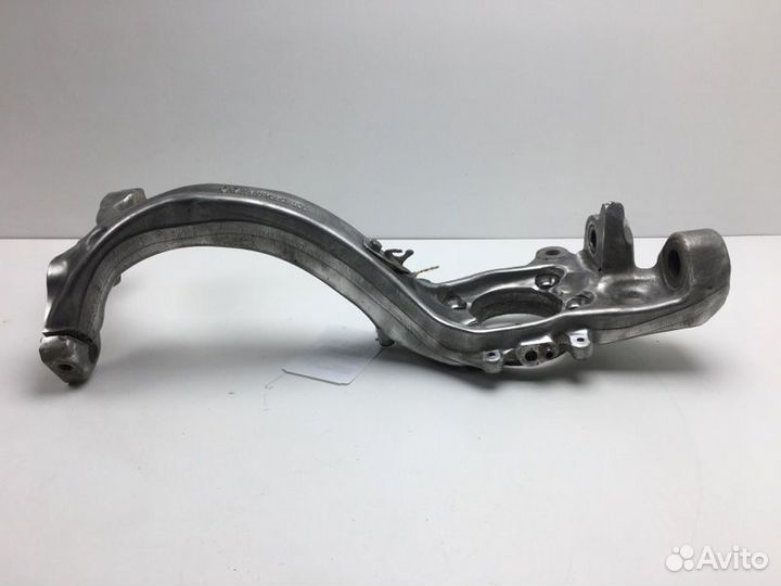 Кулак поворотный передний правый Audi A6 4F2 BDW