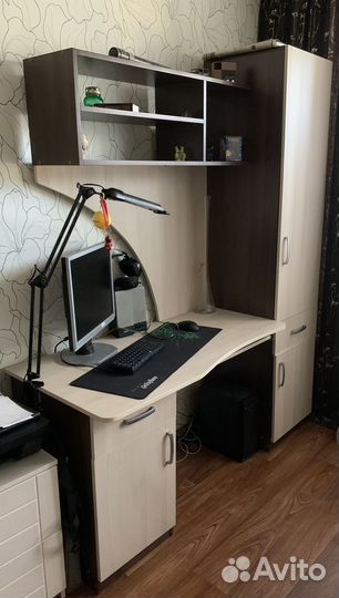 Компьютерный стол