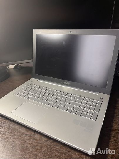 Ноутбук asus