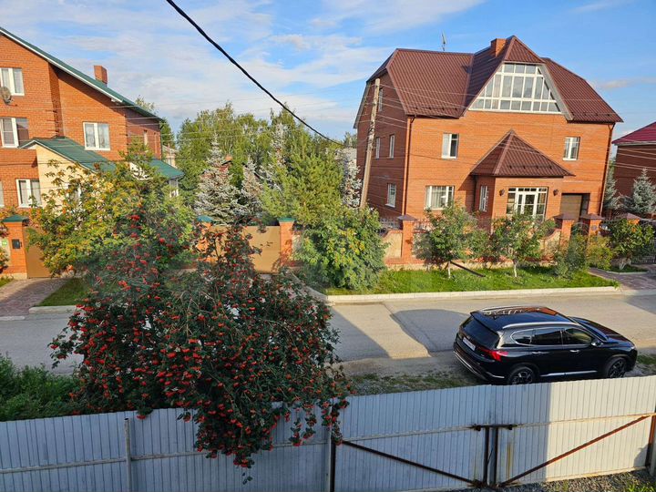 Коттедж 245 м² на участке 8,7 сот.