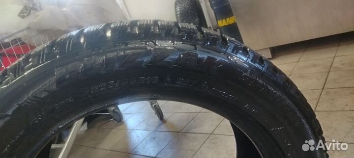 Bridgestone Blizzak Spike-01 205/55 R16 91T