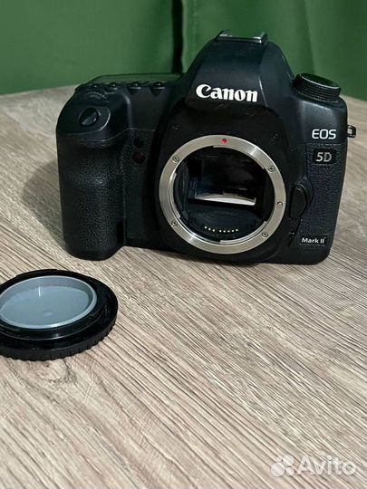 Зеркальный фотоаппарат Canon 5D mark ii