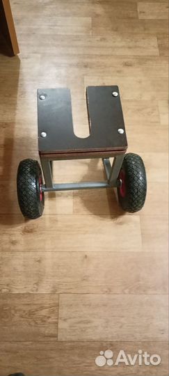 Тележка для лодочного мотора