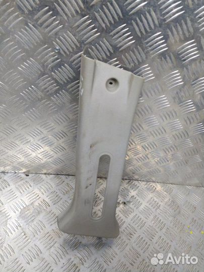 Обшивка центральной стойки передняя левая Renault