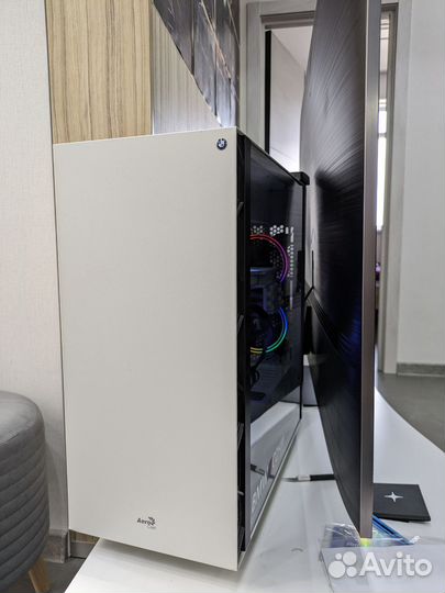 Красивый корпус для пк AeroCool Saturn