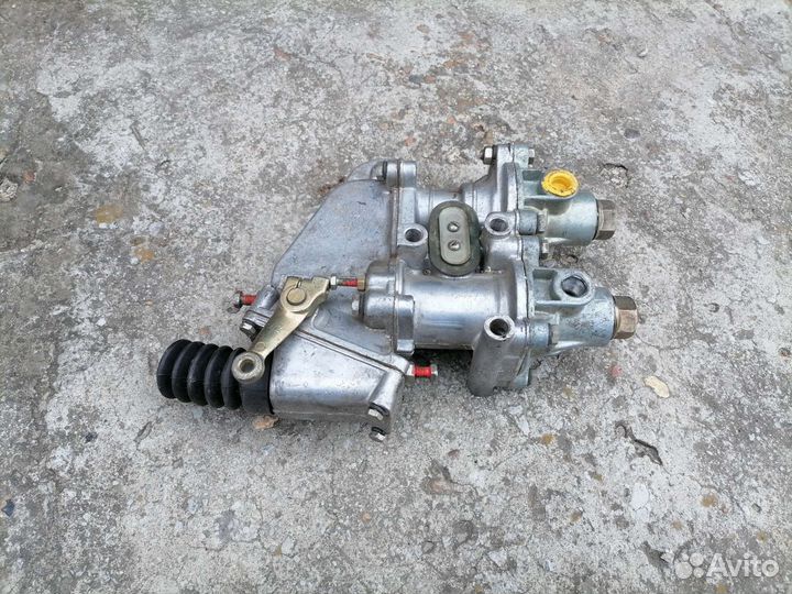 Кран тормозной ЗИЛ 130