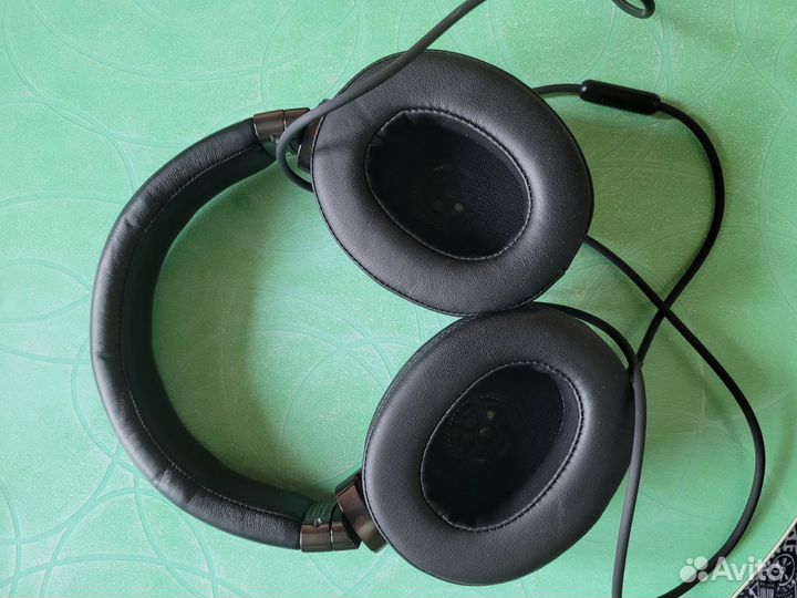 Наушники Sony MDR-1A