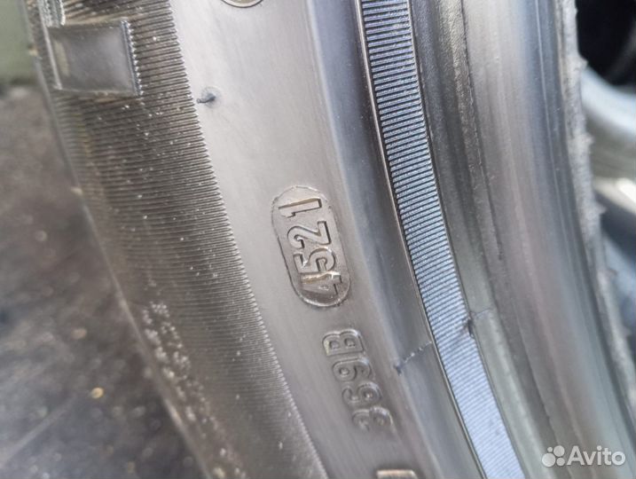 Pirelli Scorpion Zero 295/40 R22