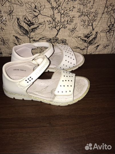 Сандали для девочки