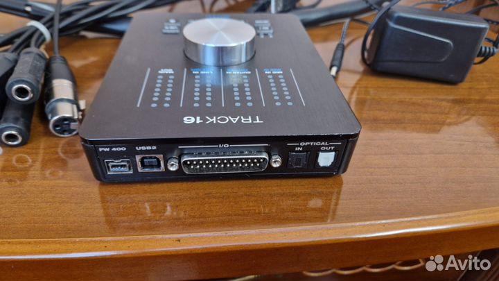 Motu Track16 аудиоинтерфейс/DSP