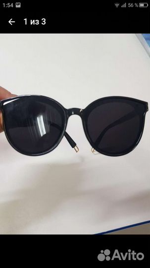 Солнцезащитные очки Valentino